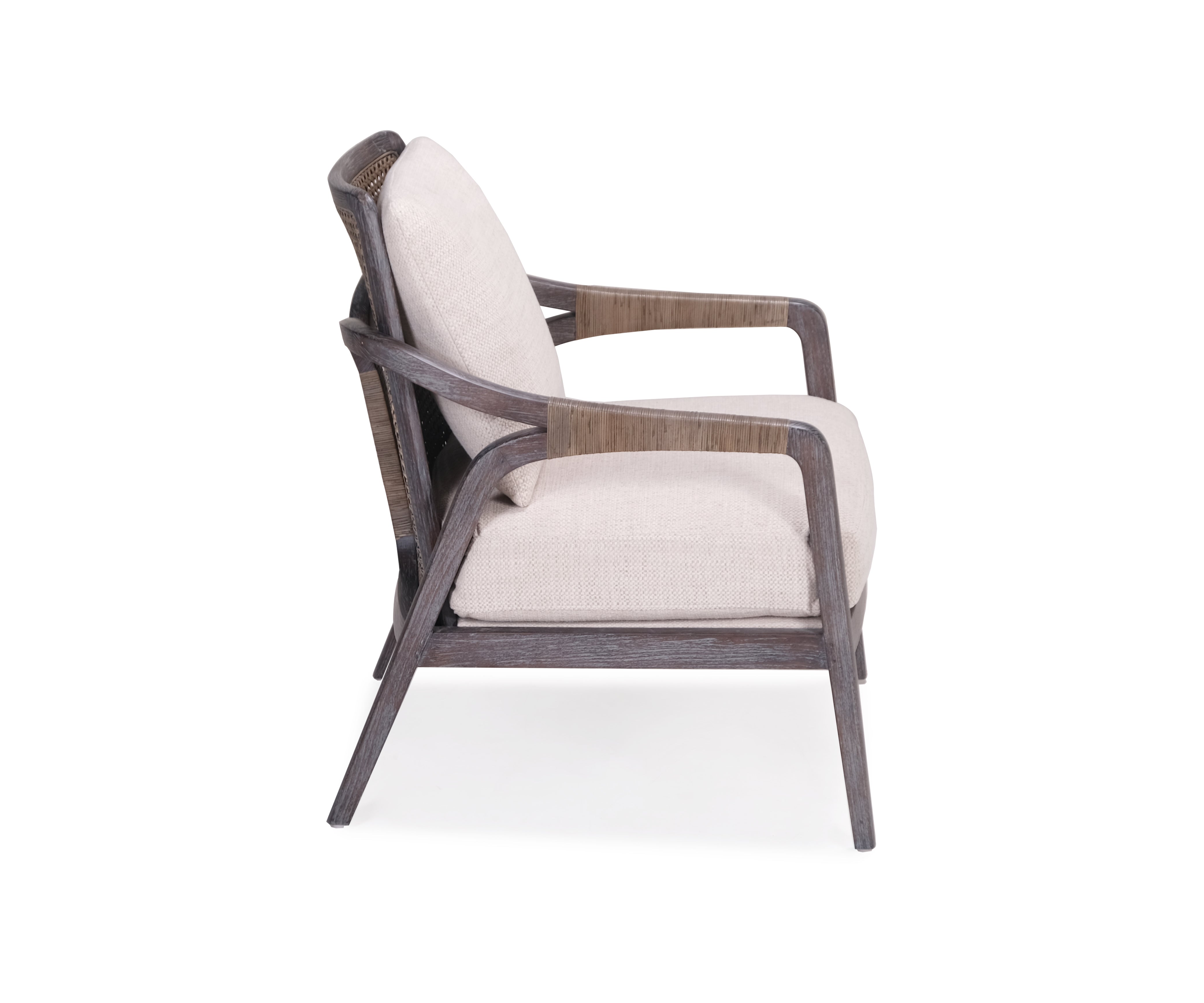 EDIP LOUNGE CHAIR